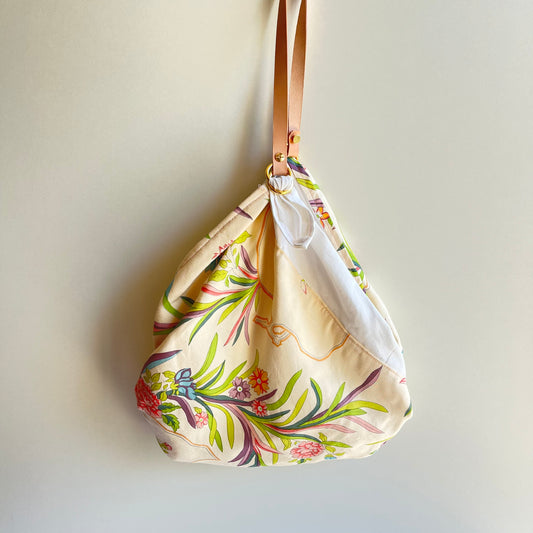 Grand sac fleuri Printemps/été à une hanse