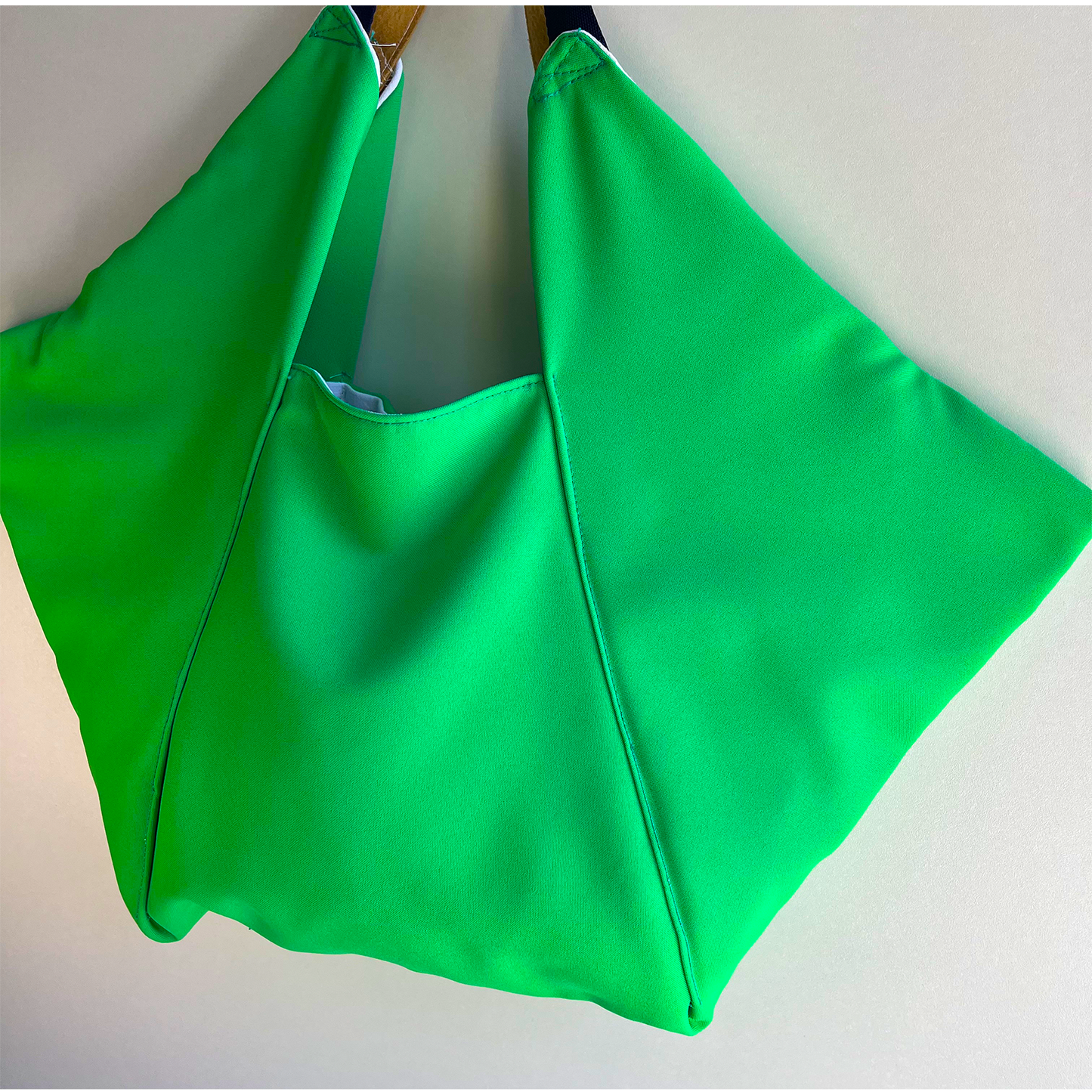 Sac en toile vert d'inspiration Origami pour l'été
